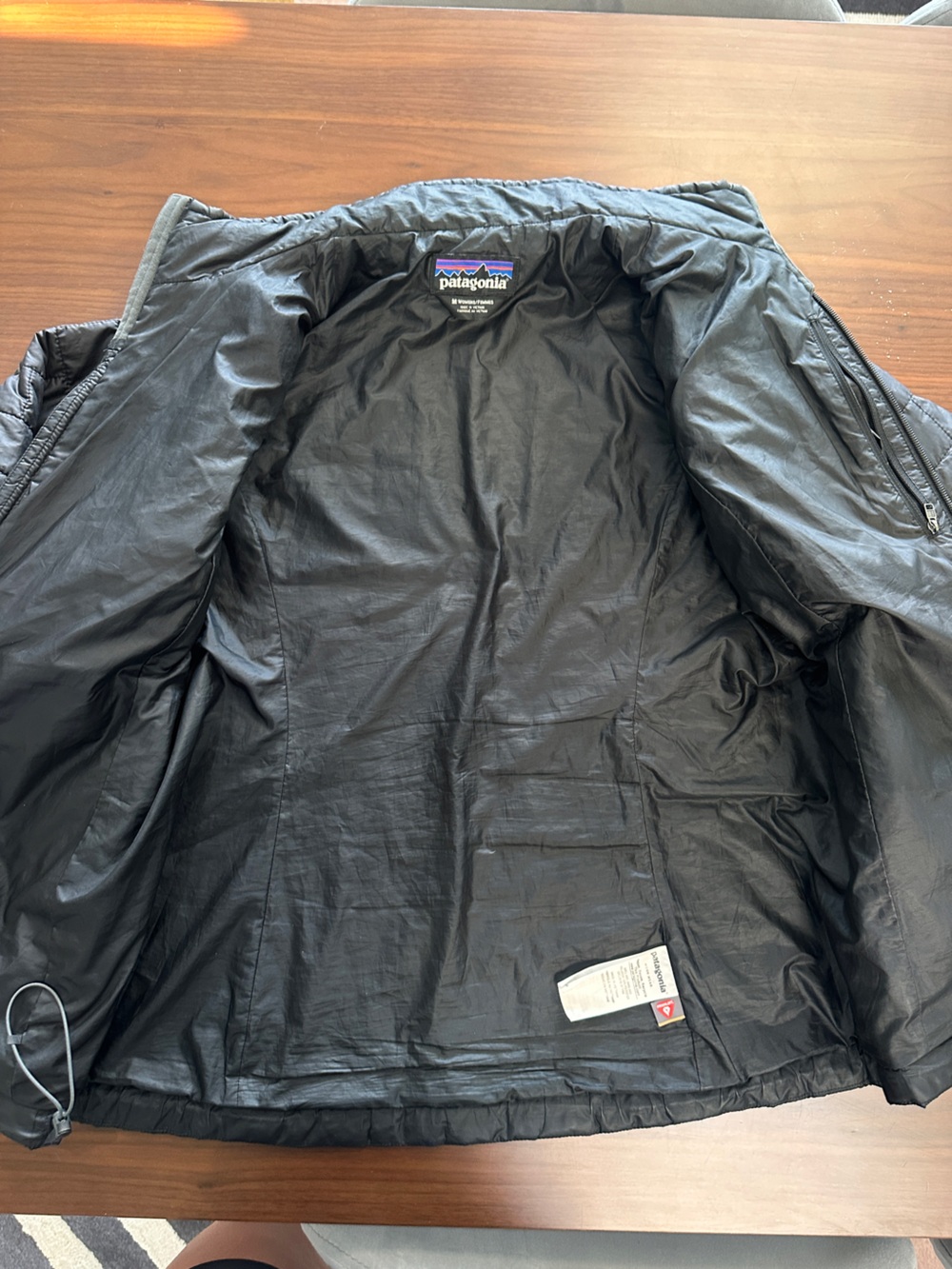 Patagonia Black Women's Lightweight Puffer Coat